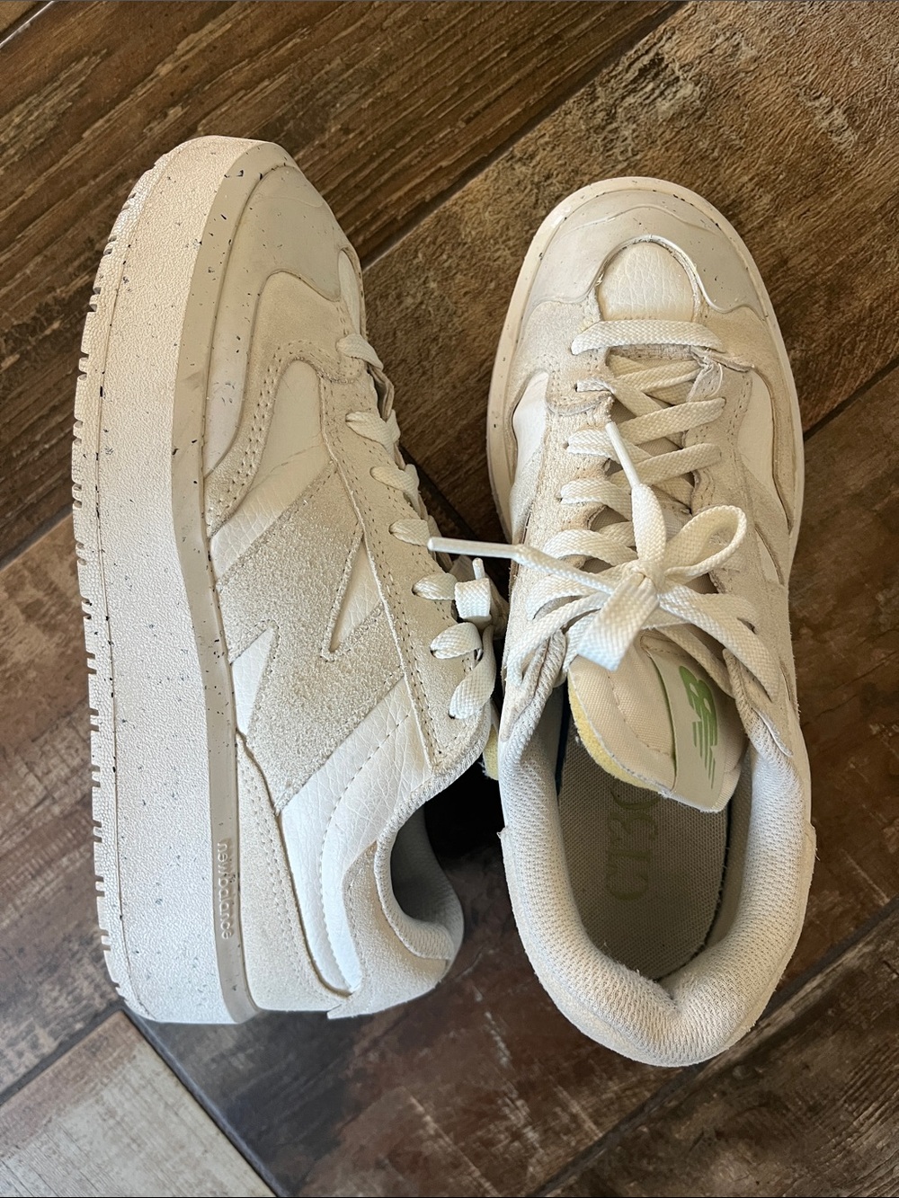 New Balance CT302 Off-White Casual Sneakers with Speckled Sole